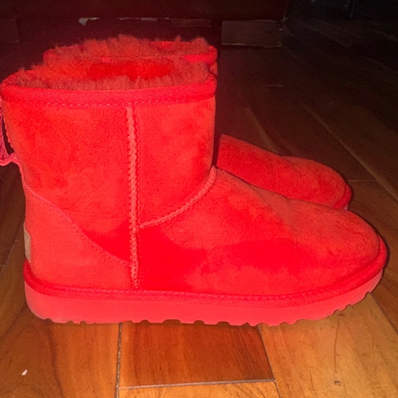 UGG Bright Red Ankle Boots - Picture 4 of 6
